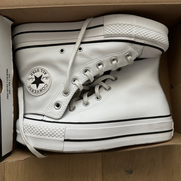 CONVERSE CHUCK TAYLOR ALL STAR PLATFORM LEATHER HIGH-TOP SNEAKERS - Picture 2 of 7